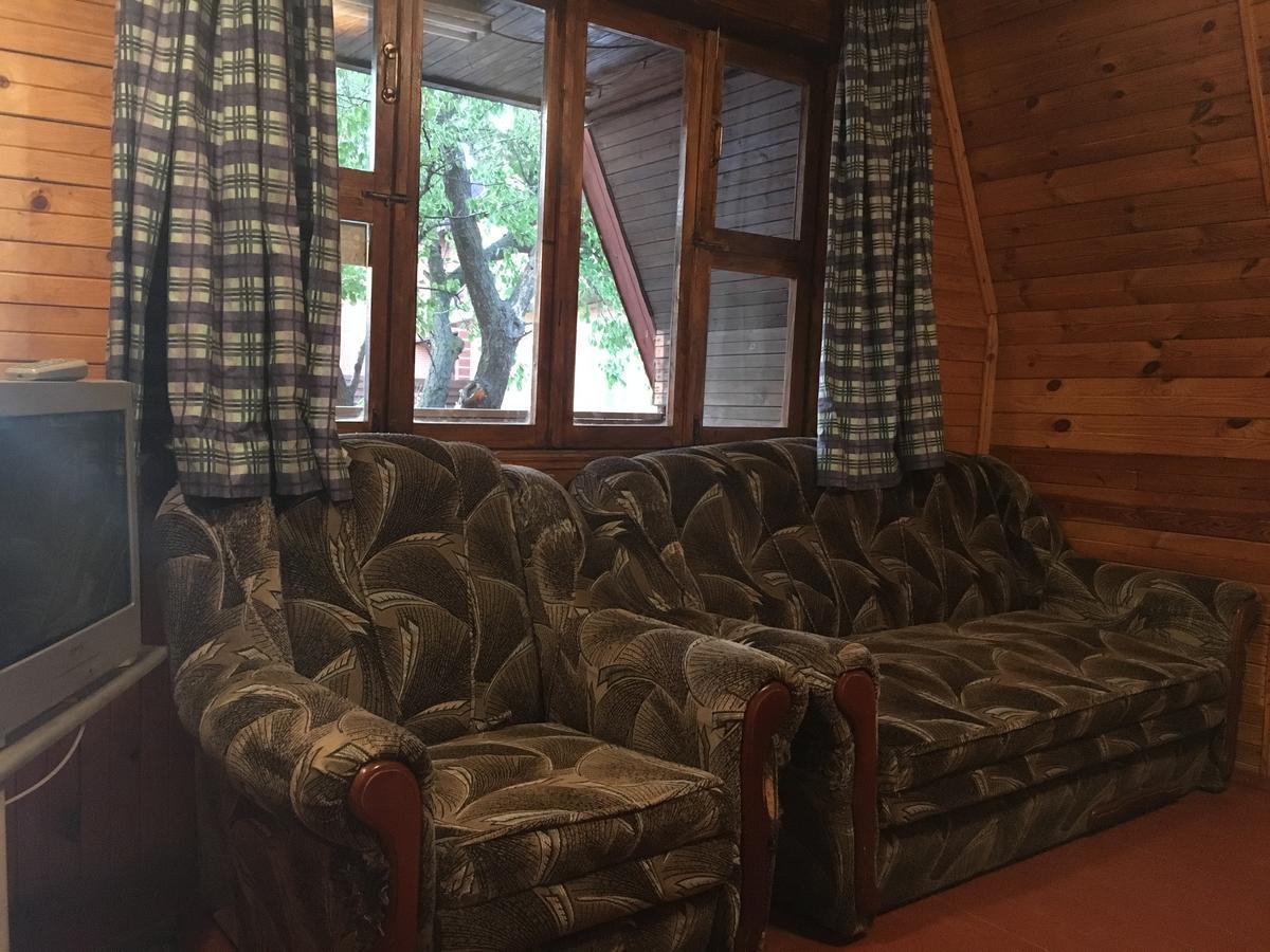 Номера В Деревянных Домиках 호텔 폰탄카 외부 사진